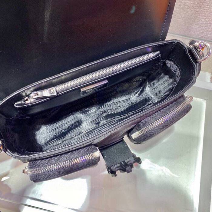 PRADA 1BD295 ナイロンショルダー サイズ:23x12.5x5.5cm