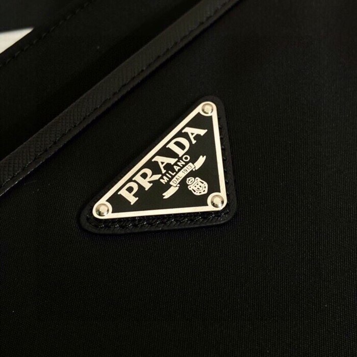 PRADA 2VH118 ショルダー サイズ:28x25cm