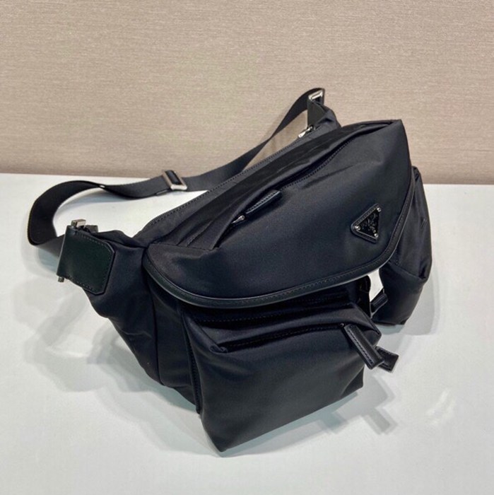 PRADA 2VH175 ショルダー サイズ:27x18cm