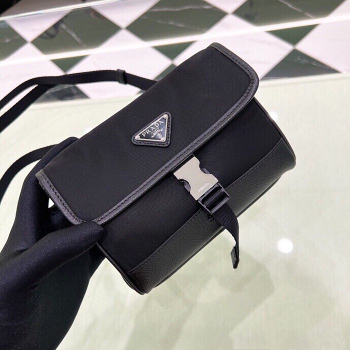 PRADA 2ZH108 スマホバッグ 横型 サイズ:18x12.5x2.5cm
