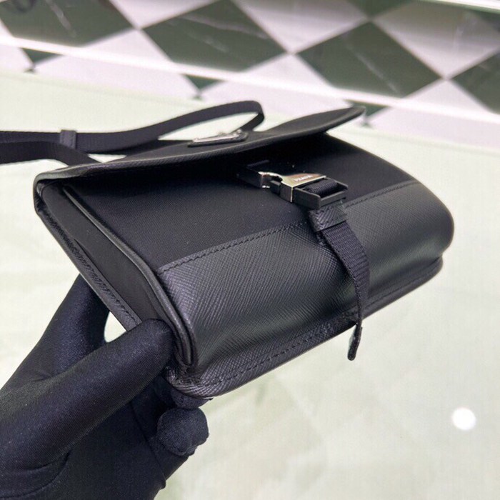 PRADA 2ZH108 スマホバッグ 横型 サイズ:18x12.5x2.5cm