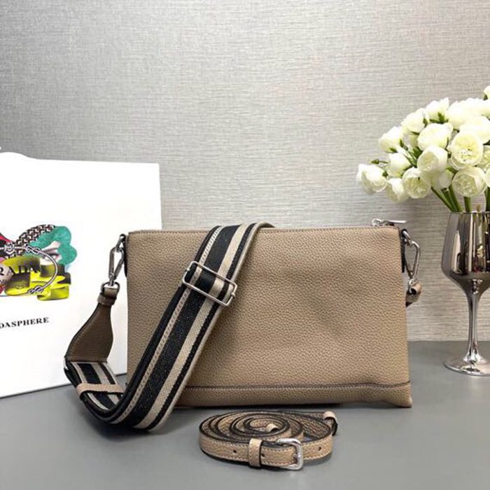 PRADA 1BH050 ダブルストラップ サイズ:30x19.5cm