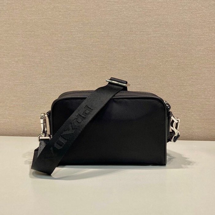 PRADA 2VH172B ショルダー 軟木色 サイズ:18x11.5cm