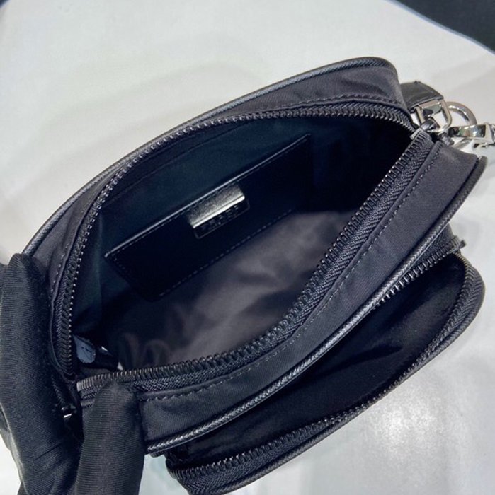 PRADA 2VH172B ショルダー 軟木色 サイズ:18x11.5cm