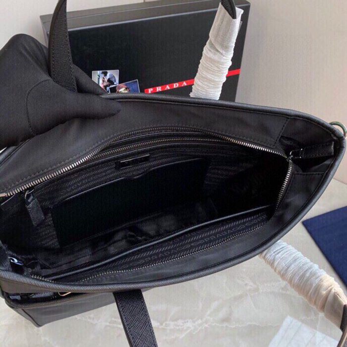 PRADA 2VG032 メンズバッグ サイズ:35x34x10cm