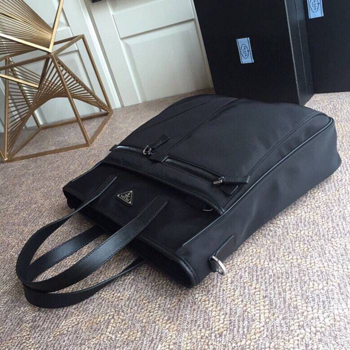 PRADA 2VG860 メンズバッグ サイズ:34x34.5cm