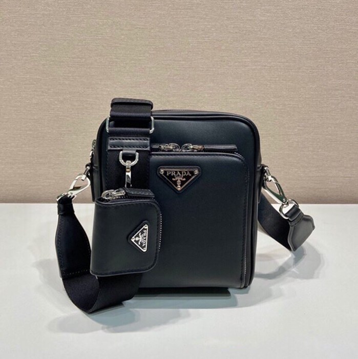 PRADA 2VH168 レザーショルダー サイズ:18.5x16cm