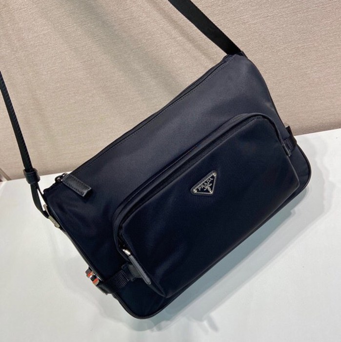 PRADA 2VH191 メッセンジャー 大 サイズ:35x22x12cm