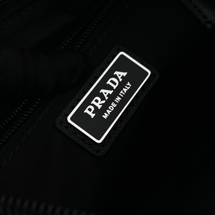 PRADA 2VH191 メッセンジャー 大 サイズ:35x22x12cm