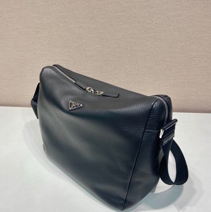 PRADA 2VH182 メッセンジャー 小 サイズ:31.5x25x14cm