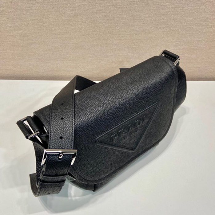 PRADA 2VD056 フラップショルダー サイズ:22x22x12cm