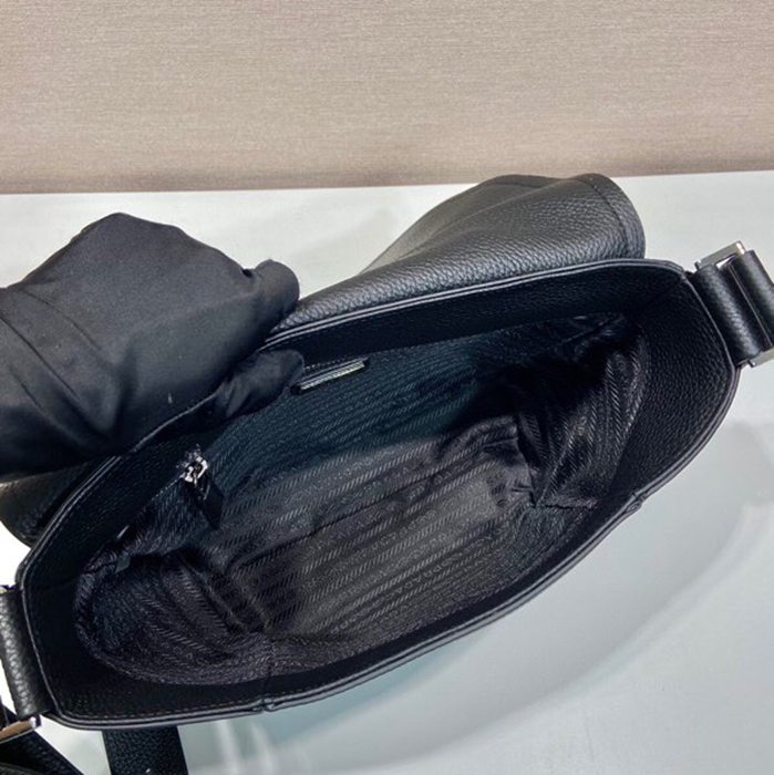 PRADA 2VD056 フラップショルダー サイズ:22x22x12cm