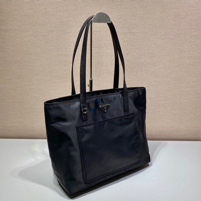 PRADA 1BG052 ナイロントート サイズ:35x29x15.5cm