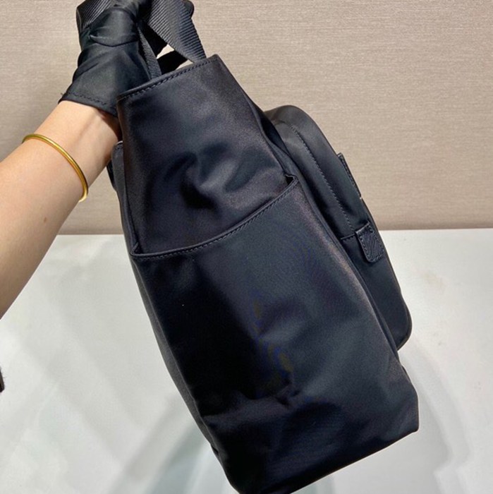 PRADA 2VG097 トート サイズ:40x33x15cm