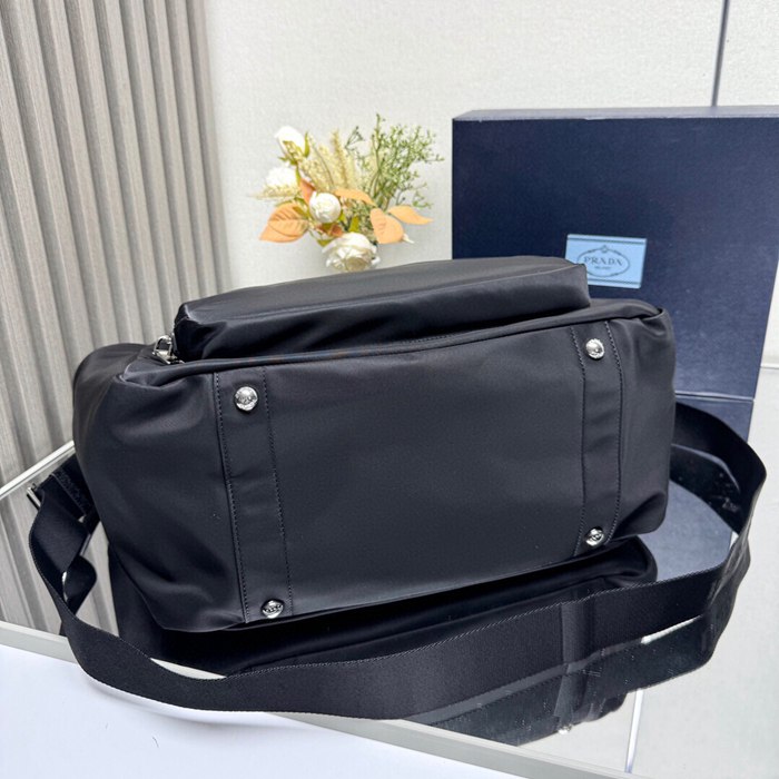 PRADA 1BG102 マミーバッグ サイズ:35x30x17cm