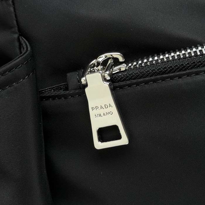 PRADA 1BG102 マミーバッグ サイズ:35x30x17cm