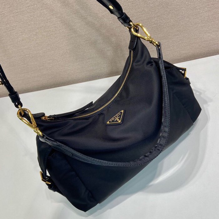 PRADA 1BC264 エクスプロアバッグ サイズ:32x22x11.5cm