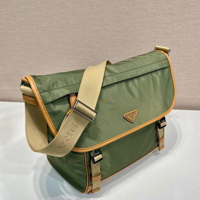 PRADA 2VD052 メッセンジャー 大 オリーブ緑 サイズ:30x27.5x14.5cm