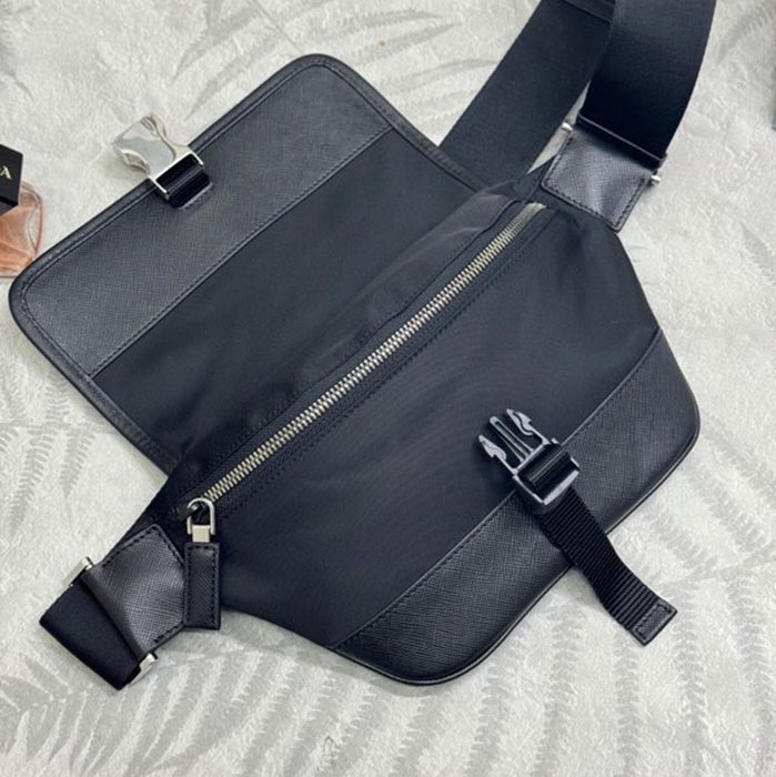 PRADA 2VH176 十字紋ウエストバッグ サイズ:18x15cm