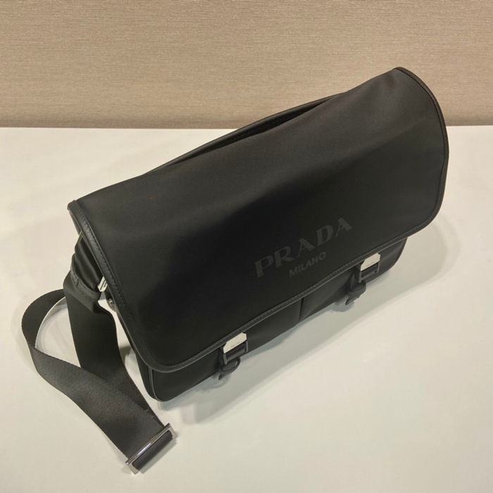 PRADA VA0768 メッセンジャー サイズ:32x24x12cm