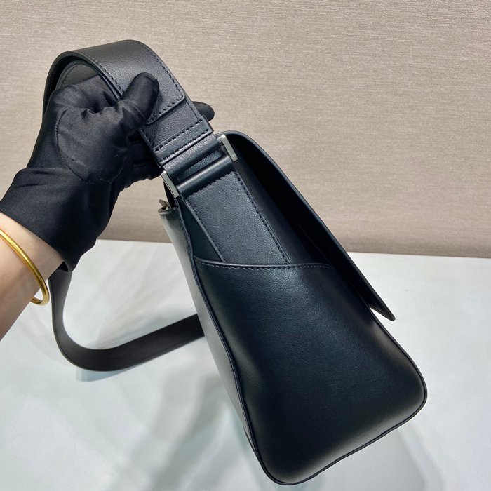 PRADA 2VD068 カーフメッセンジャー 大 サイズ:30x27.5x15cm