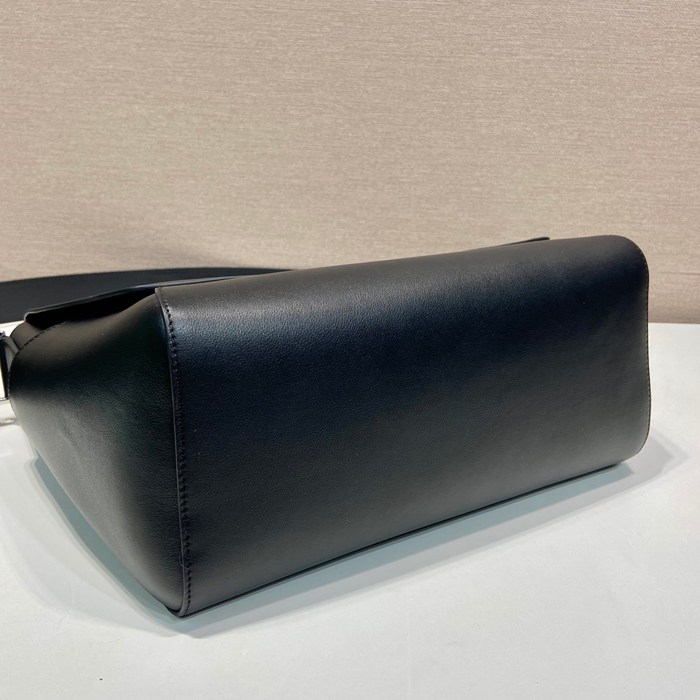 PRADA 2VD068 カーフメッセンジャー 大 サイズ:30x27.5x15cm
