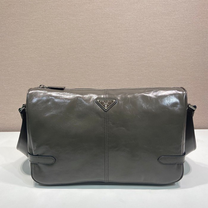PRADA 2VH187 オイルワックスメッセンジャー サイズ:35x22x12cm