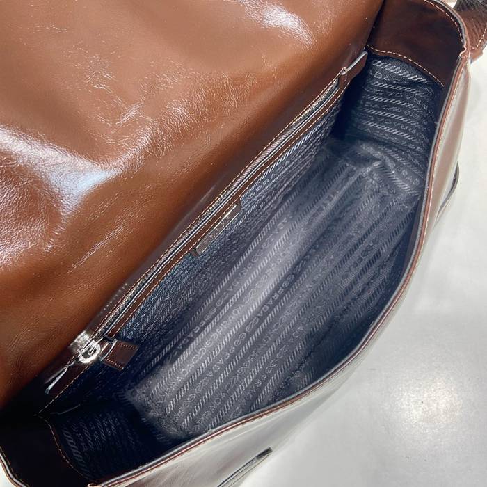 PRADA 2VD073 オイルワックスメッセンジャー サイズ:30x20x11cm