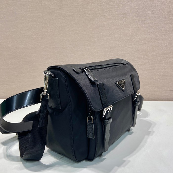 PRADA 2VD071 メッセンジャー ベルト付き サイズ:27x20.5x17cm