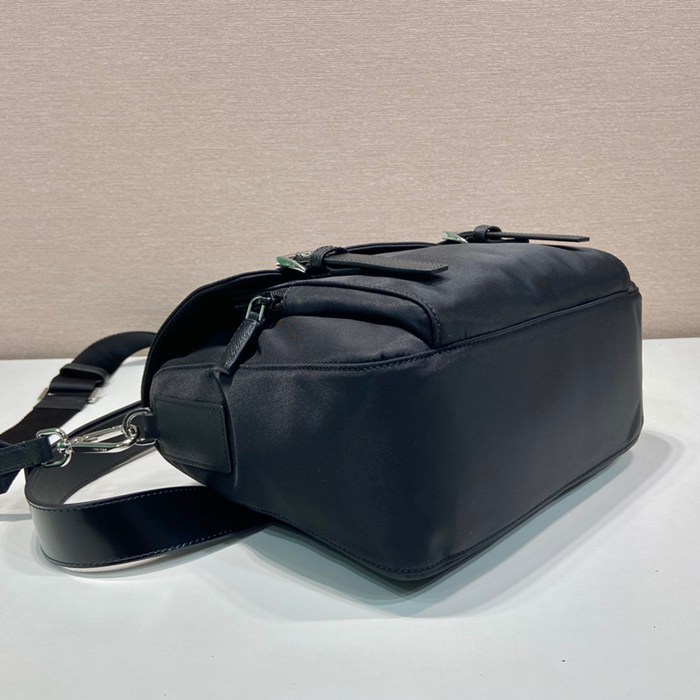 PRADA 2VD071 メッセンジャー ベルト付き サイズ:27x20.5x17cm