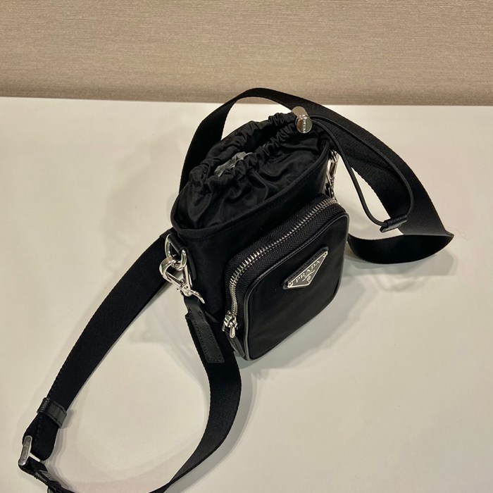 PRADA 2ZH155 スマホケースバッグ サイズ:18x13cm