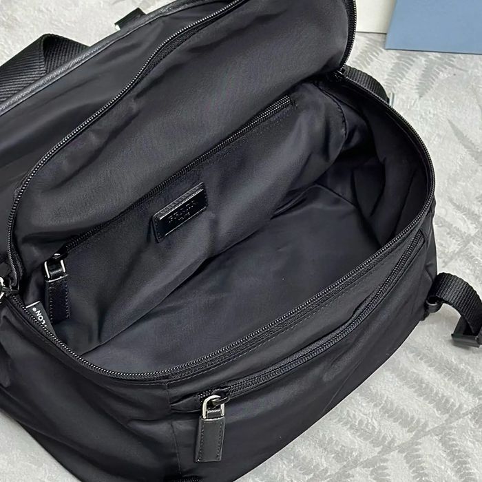 PRADA 2VH994 メッセンジャー 小 サイズ:27x15.5x14cm