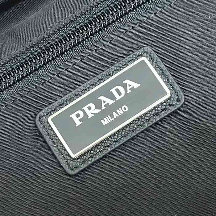 PRADA 2VH994 メッセンジャー 小 サイズ:27x15.5x14cm