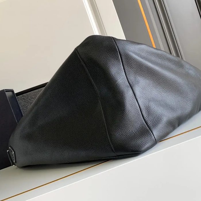 PRADA 2VY007 オールレザー大トライアングルバッグ サイズ:60x31x28cm