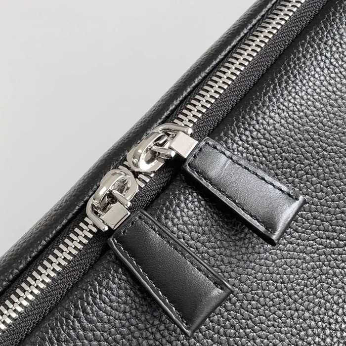 PRADA 2VY007 オールレザー大トライアングルバッグ サイズ:60x31x28cm