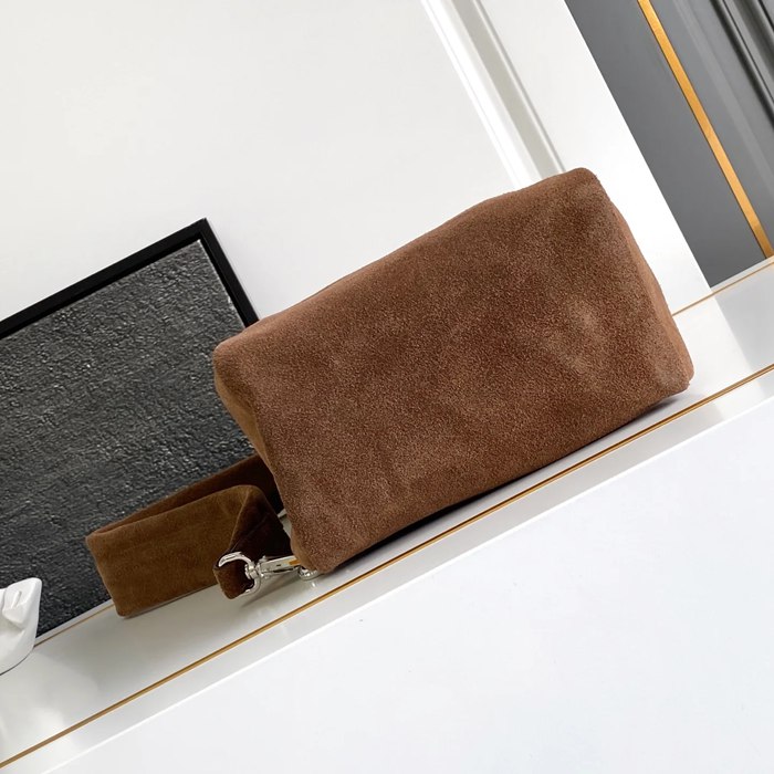 PRADA 2VZ114 スエードレザー胸バッグ サイズ:32x18x11cm