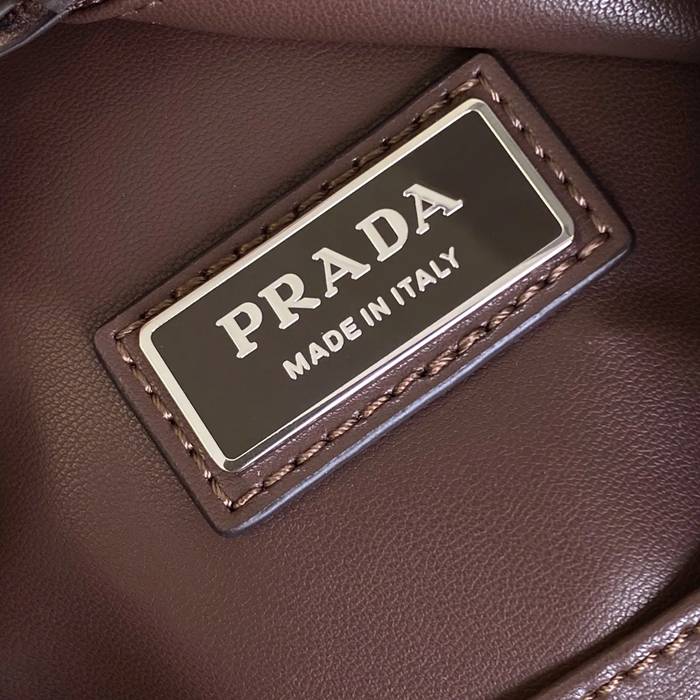 PRADA 2VZ114 スエードレザー胸バッグ サイズ:32x18x11cm