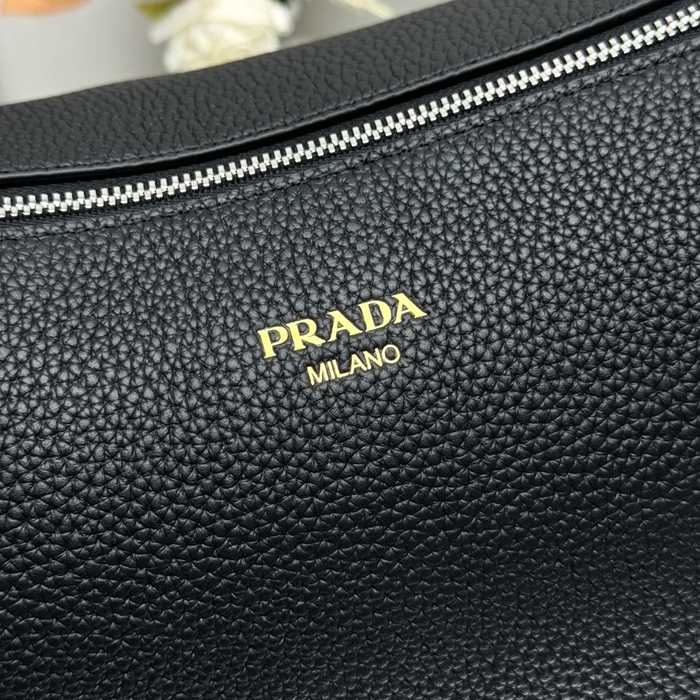 PRADA 2VH177 粒面レザーメッセンジャー サイズ:30x27.5x14cm
