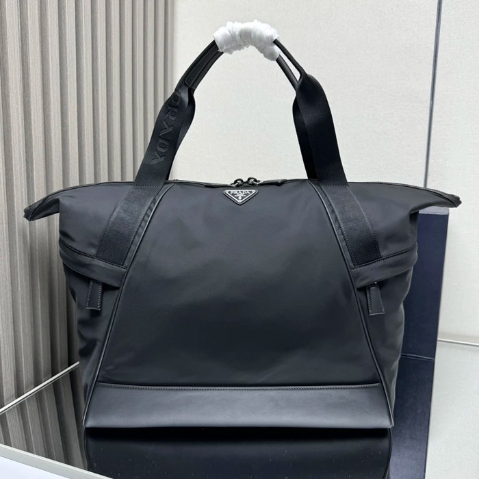 PRADA 2VC040B ナイロントラベルバッグ サイズ:44.5x40x24cm