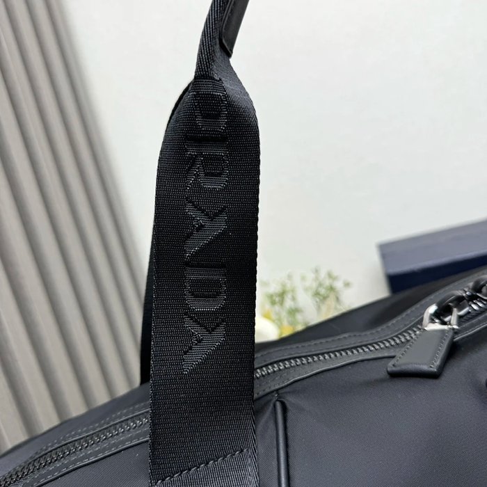 PRADA 2VC040B ナイロントラベルバッグ サイズ:44.5x40x24cm