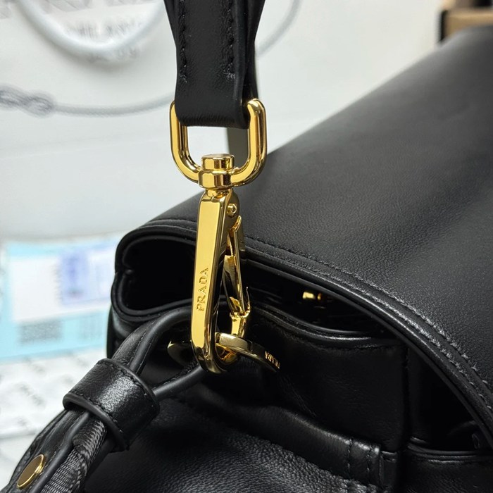 PRADA 1BD394 羊皮メッセンジャー 黒 サイズ:30x14x10cm
