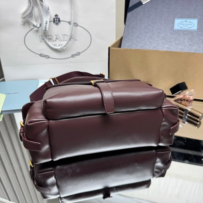 PRADA 1BD394 羊皮メッセンジャー ワインレッド サイズ:30x14x10cm