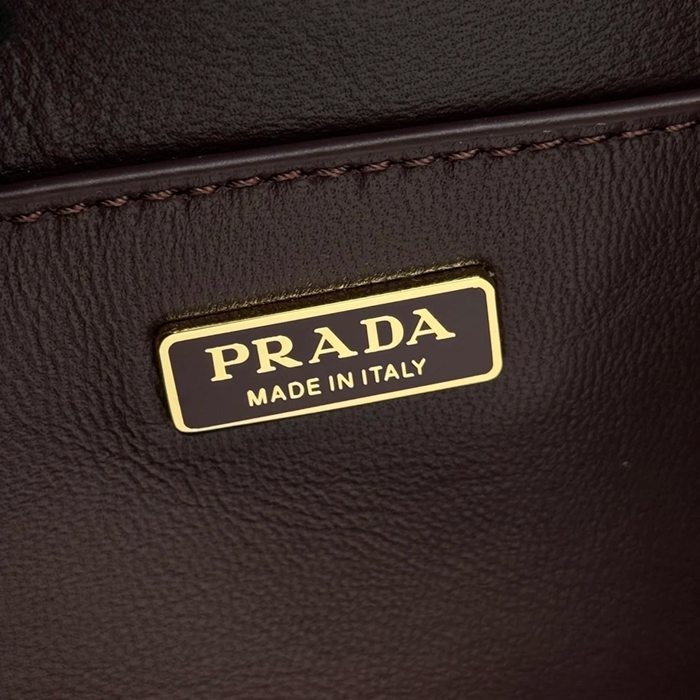 PRADA 1BD394 羊皮メッセンジャー ワインレッド サイズ:30x14x10cm