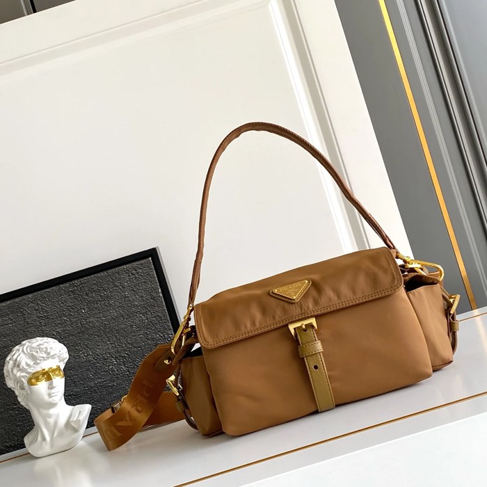 PRADA 1BD394 メッセンジャー 小 サイズ:30x14x10cm