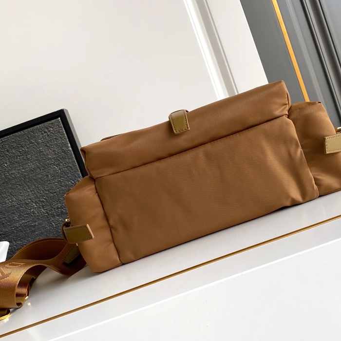PRADA 1BD394 メッセンジャー 小 サイズ:30x14x10cm