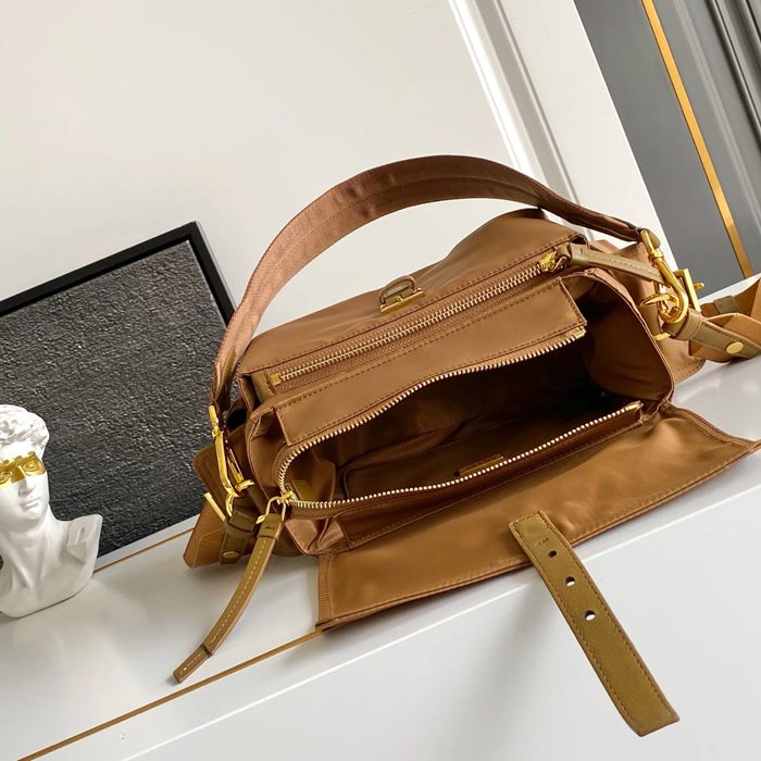 PRADA 1BD394 メッセンジャー 小 サイズ:30x14x10cm
