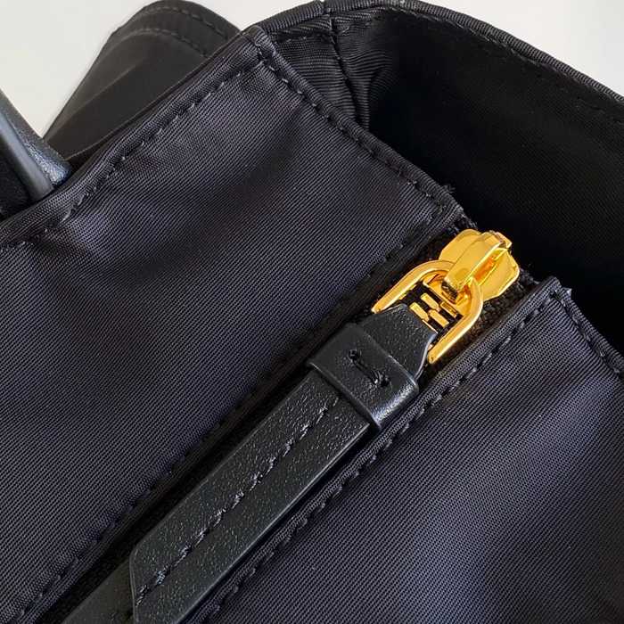 PRADA 1BG596 ナイロンハンドバッグ サイズ:31x17x11cm