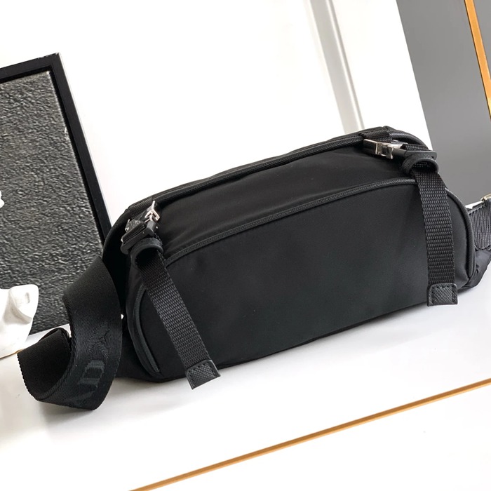 PRADA 2VH171 フラップショルダー ミニメッセンジャー サイズ:20x13cm