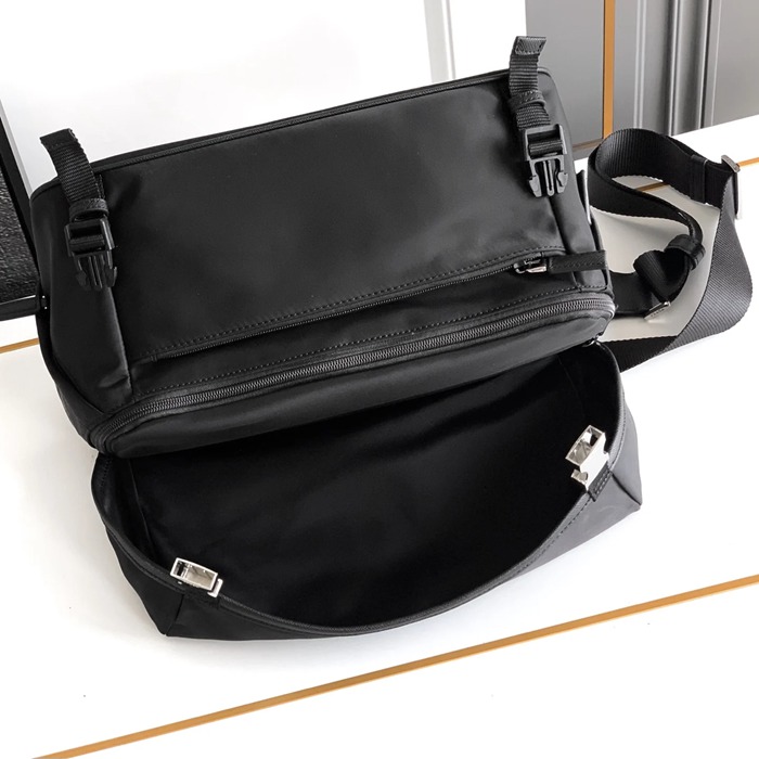 PRADA 2VH991 フラップショルダー メッセンジャー サイズ:32x18x16cm