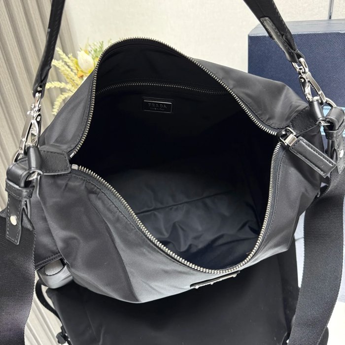 PRADA 2VH204 エクスプロアバッグ エクスプローラー サイズ:43x29.5x15cm